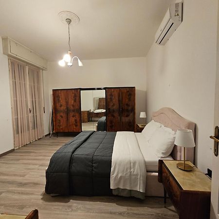 Casa Sara Como Lake Parcheggio Interno Privato Cernobbio Bagian luar foto