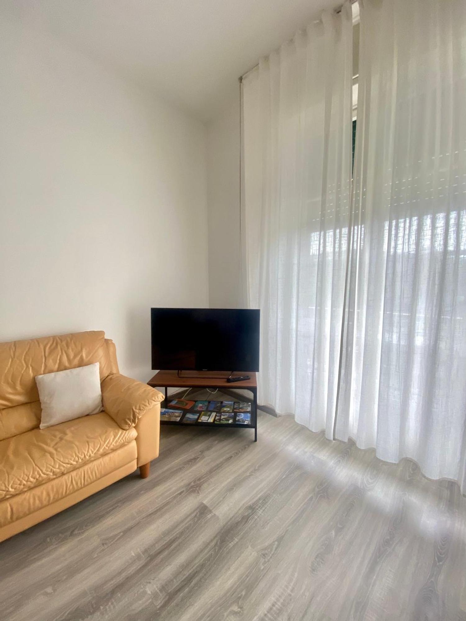Casa Sara Como Lake Parcheggio Interno Privato Cernobbio Bagian luar foto