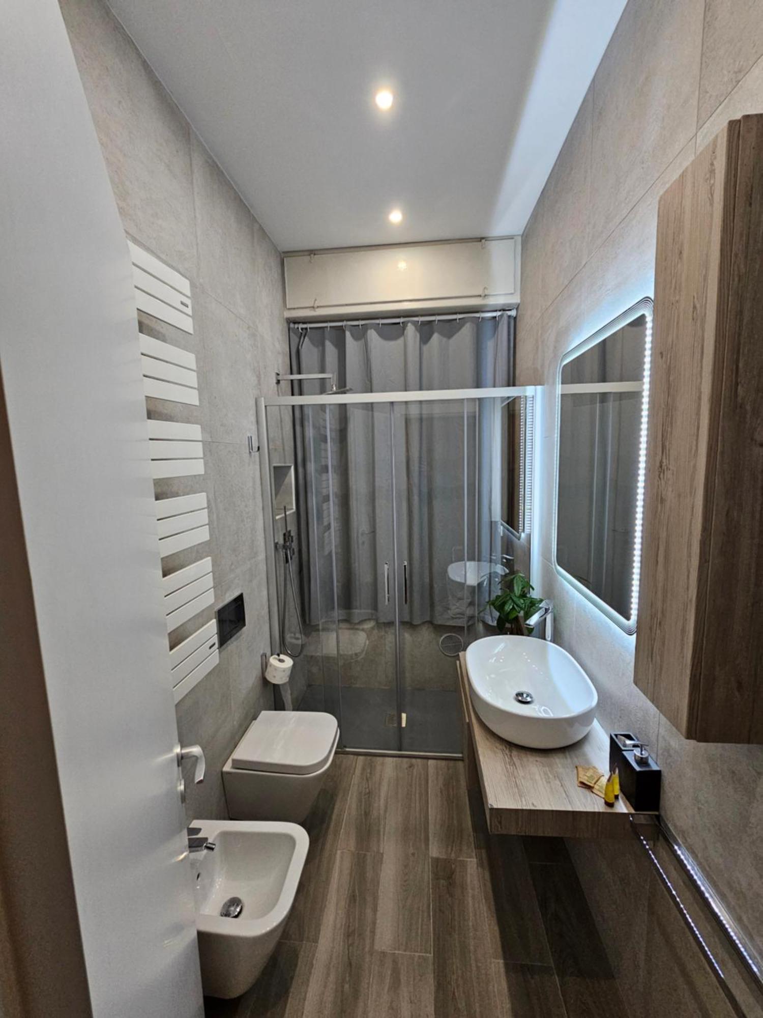 Casa Sara Como Lake Parcheggio Interno Privato Cernobbio Bagian luar foto