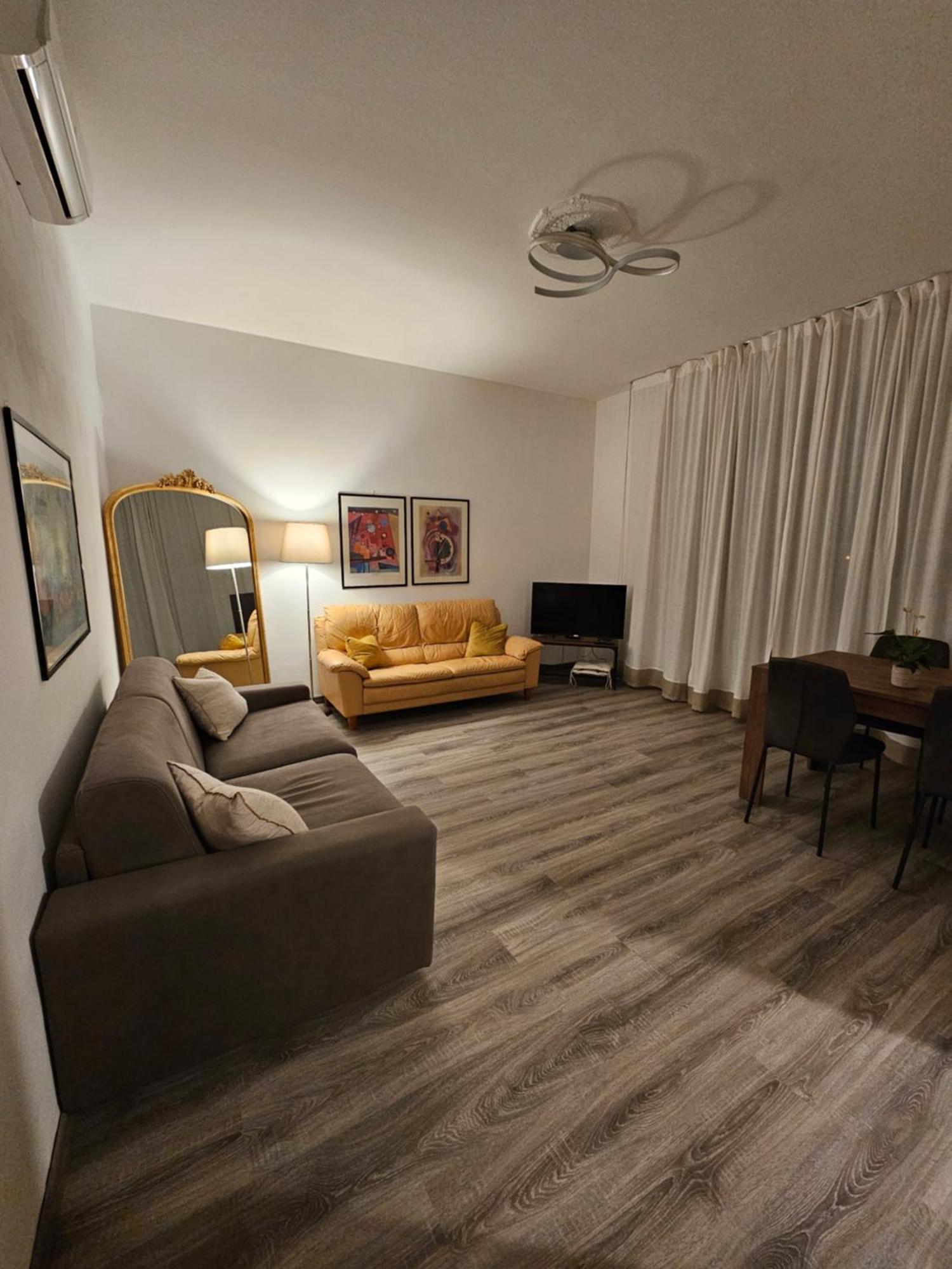 Casa Sara Como Lake Parcheggio Interno Privato Cernobbio Ruang foto