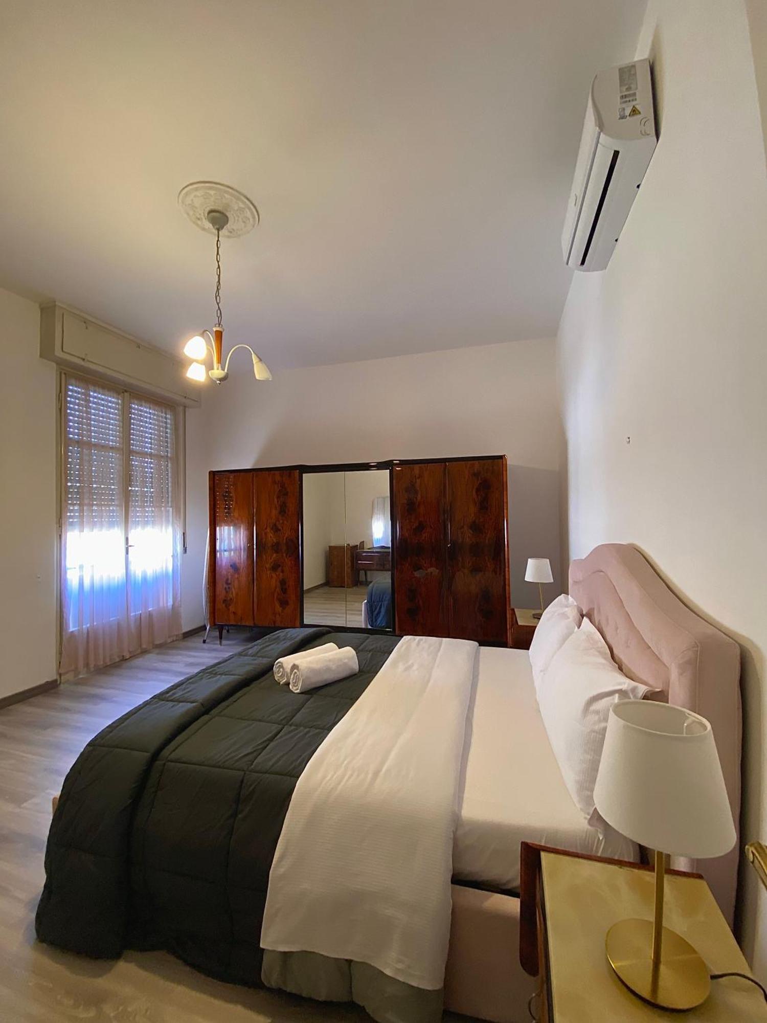 Casa Sara Como Lake Parcheggio Interno Privato Cernobbio Bagian luar foto
